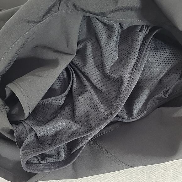 Women’s Black Athletic Running Shorts Medium High Waist Zip Pocket Lined - Picture 5 of 5